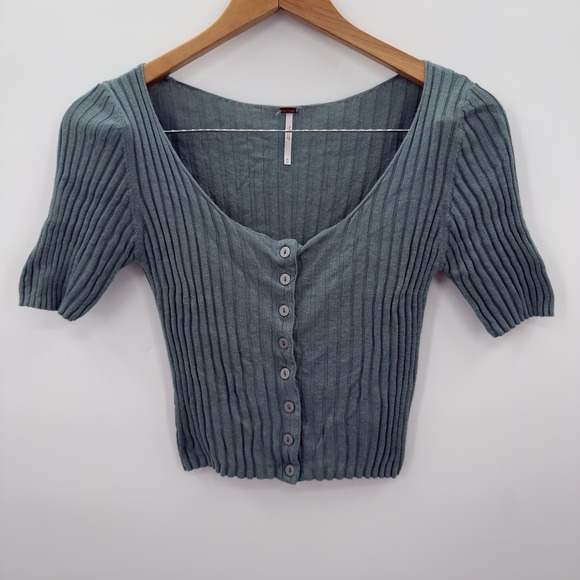 Free People Little Cutie Turquoise Button Down Crop Top Ribbed Size Medium - Picture 2 of 7